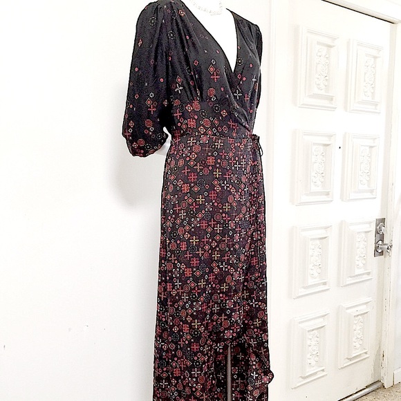 🥳HP🆕Gorgeous Satin Express Wrap Dress Hi-Low 3/4Sleeve | Medium || HOST PICK - Picture 6 of 15